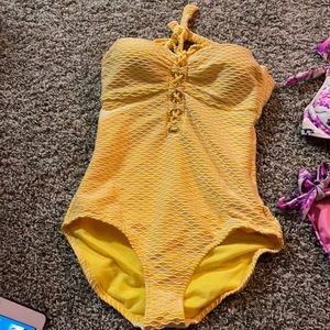 One piece Jessica Simpson swimsuit